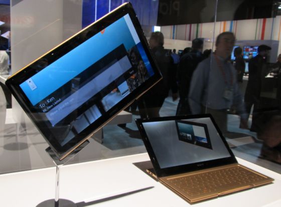 Tablet Vaio equipada con teclado deslizante