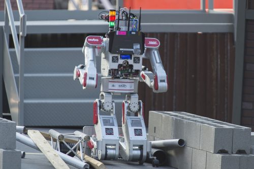 robot-salvavidas-hubo