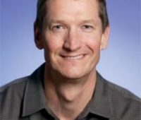 Tim Cook asume cargo como nuevo CEO de Apple