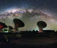 Ondas de radio cósmicas desde un mismo lugar del Universo